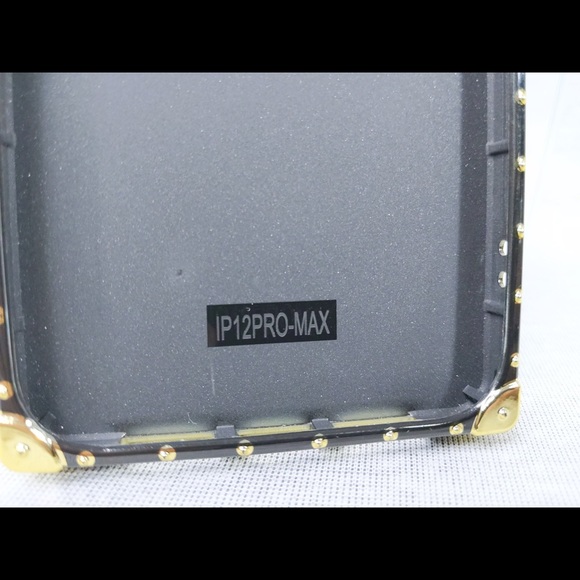 🎉 3/$20 3x 👯‍♀️Host Pick⚡️Phone case w/Mickey Mouse Print- iPhone 12 Pro Max - Picture 10 of 10